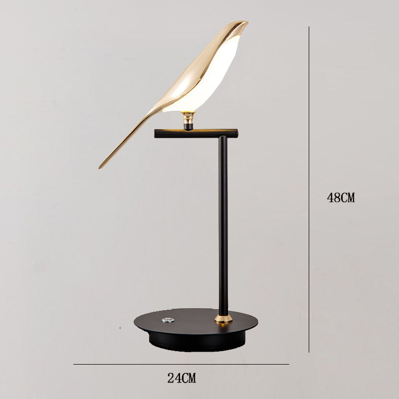 Magpie Wall Lamp